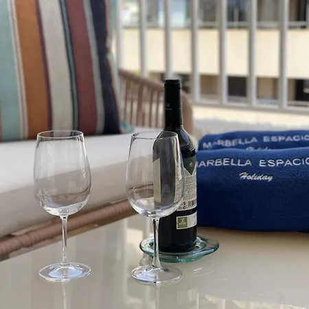 Beachside Oasis 951 Апартаменты Марбелья