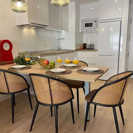 Beachside Oasis 951 * Μαρμπέλλα